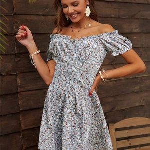 Women Floral off shoulder button front dress size L